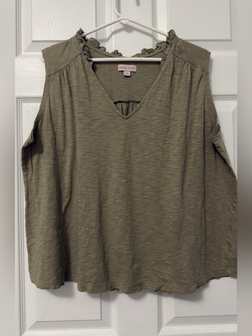 Knox Rose Olive Cold-Shoulder Ruffle-Trim V-Neck top